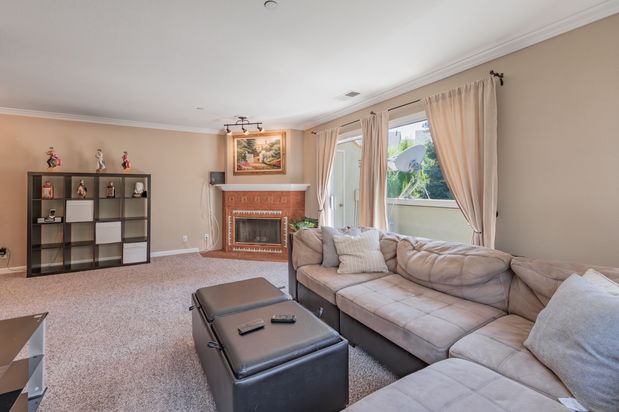 Images Monica Betancur, REALTOR | Compass