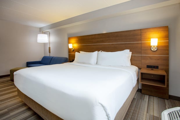Images Holiday Inn Express & Suites Fort Wayne by IHG