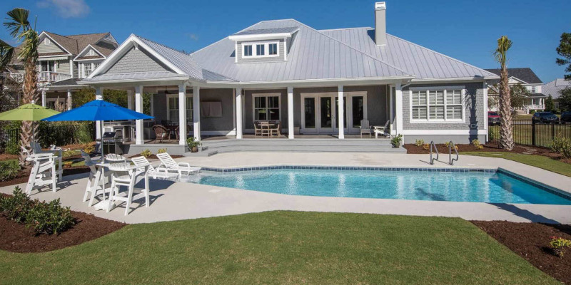 Our pool design experts are here to help you make your dream pool a reality.