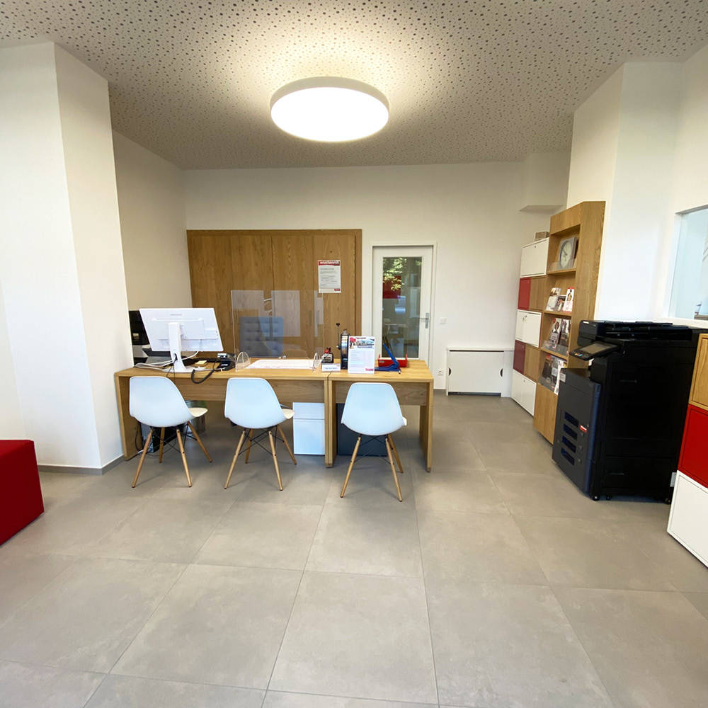 Wüstenrot Filiale mit Zulassungsservice St.Veit, Bahnhofstraße 10 in St.Veit an der Glan