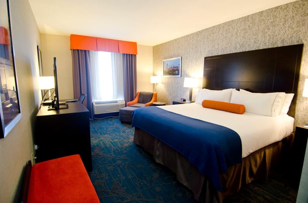 Images Holiday Inn Express & Suites Knoxville West - Papermill Dr by IHG