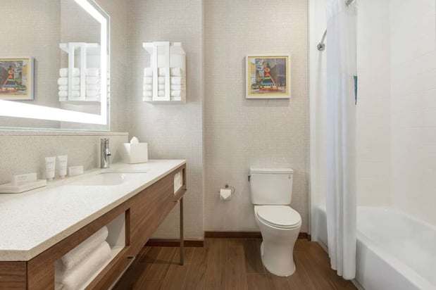 Images Hampton Inn & Suites Houston-Cypress Station