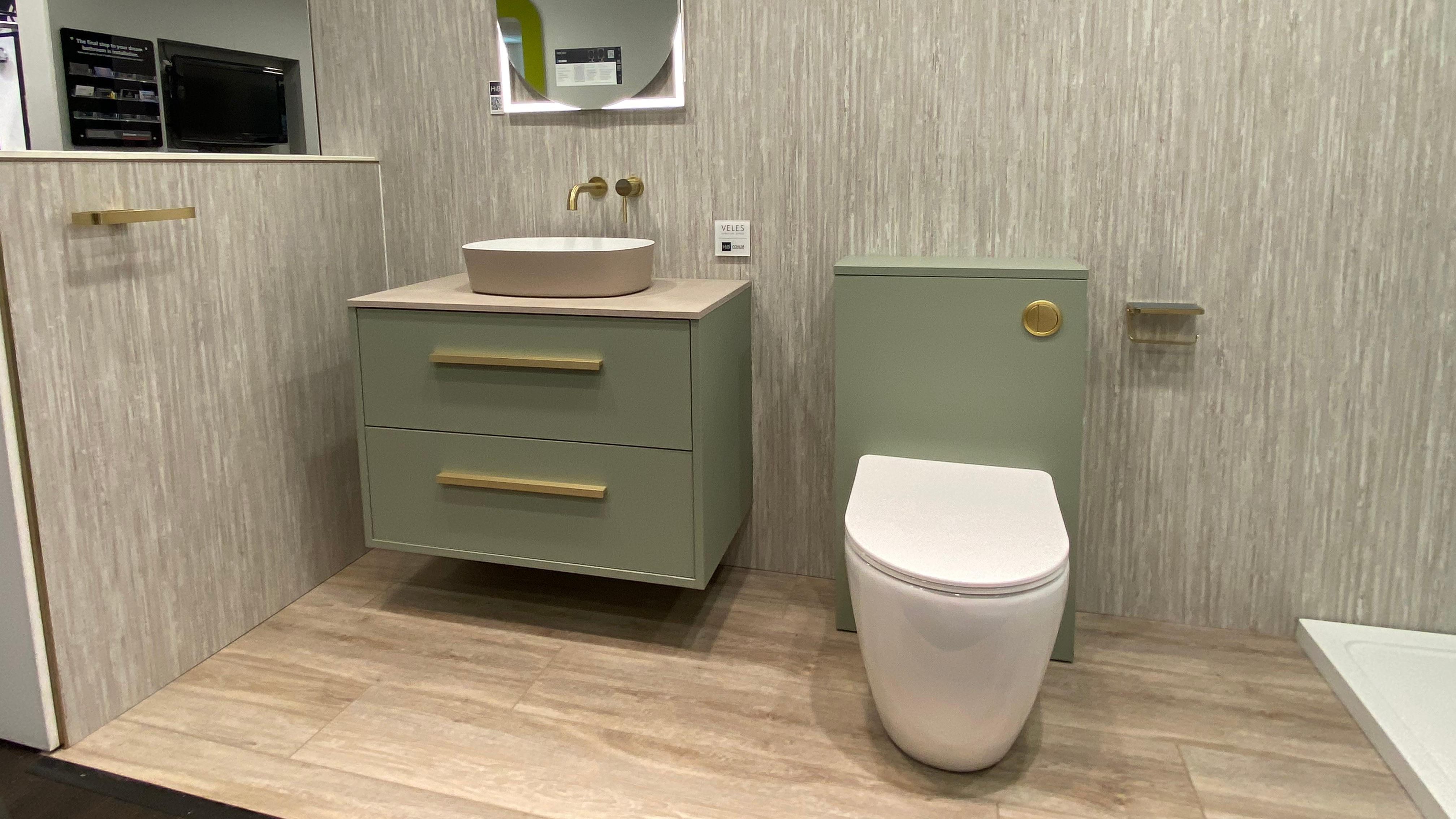 Wall hung basin and WC display with mirror