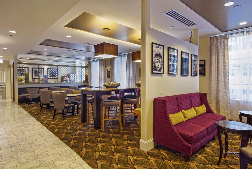 Hampton Inn Majestic Chicago Theatre District