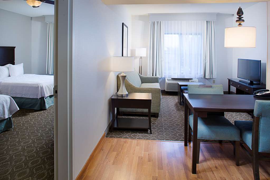 Guest room Homewood Suites by Hilton Lancaster Lancaster (661)723-8040