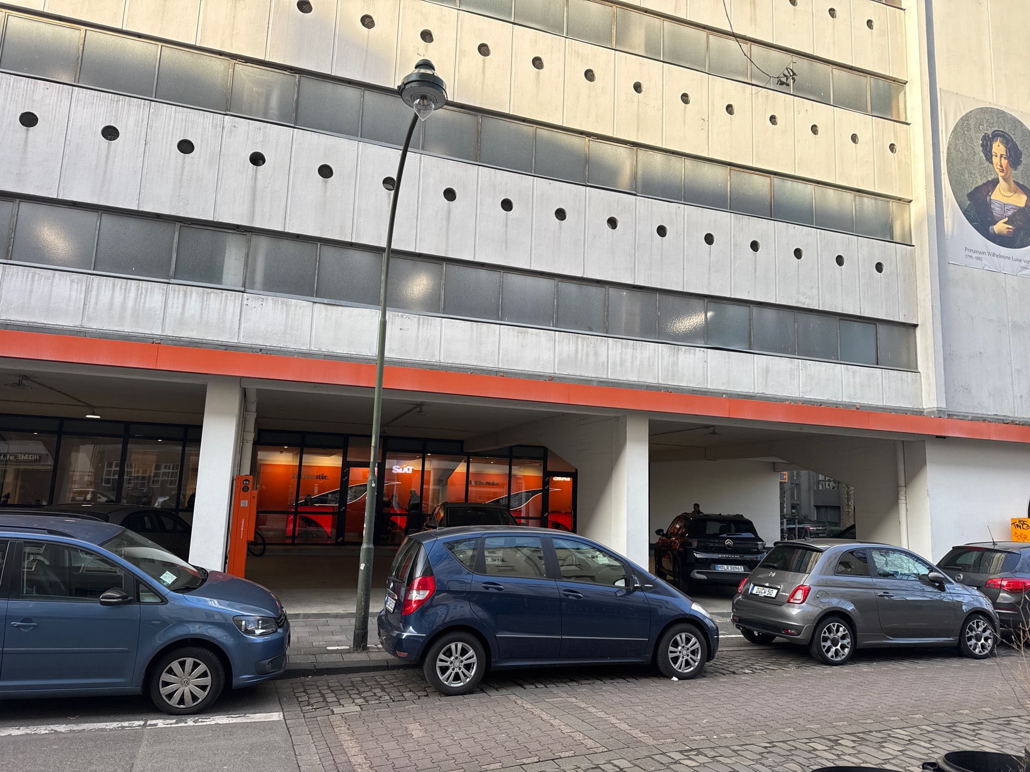 SIXT Autovermietung Düsseldorf Königsallee, Talstr. 1 in Düsseldorf