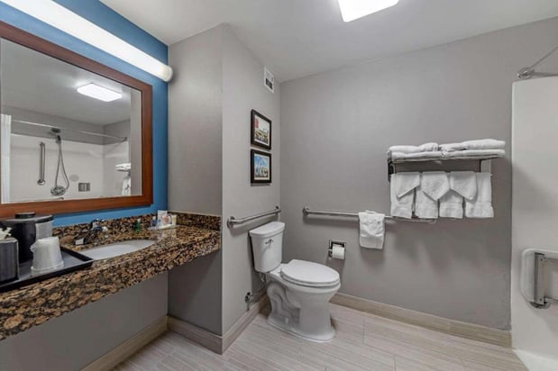 Images Garner Hotel Oklahoma City - Quail Springs by IHG