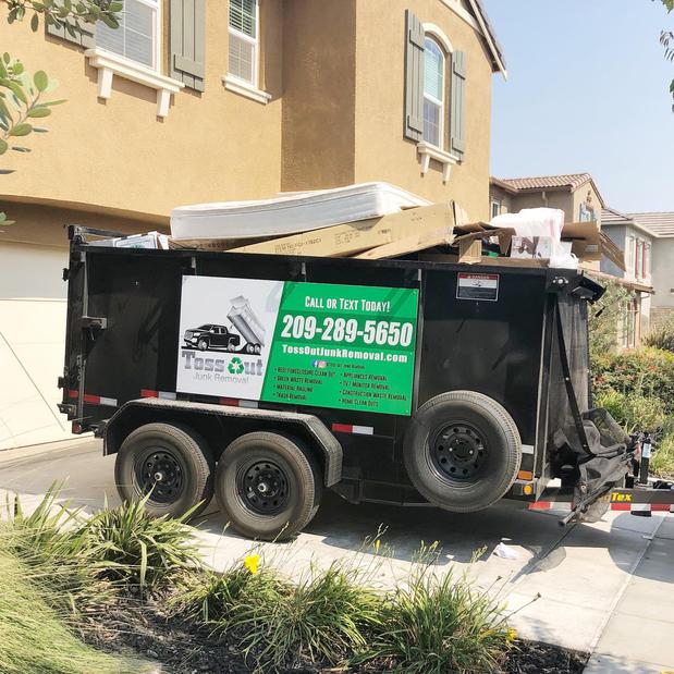 Images Toss Out Junk Removal