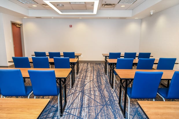 Images Holiday Inn Express & Suites Pittsburgh-South Side by IHG