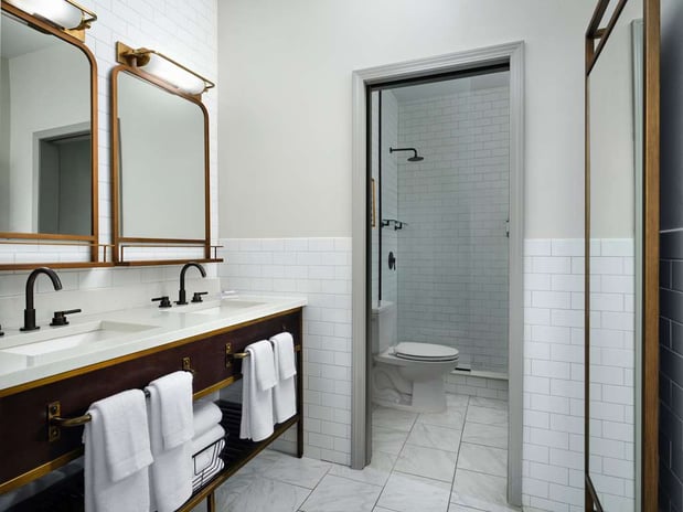 Images Hotel Phillips Kansas City, Curio Collection by Hilton