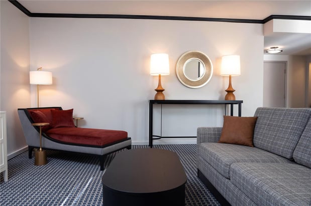 Images Hilton Orrington/Evanston