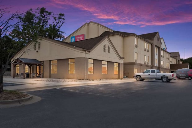 Images SureStay Plus by Best Western Coralville Iowa City