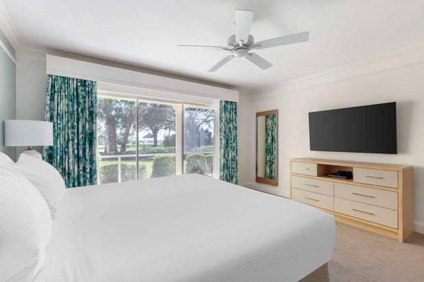 Images Hilton Vacation Club Charter Club Naples Bay