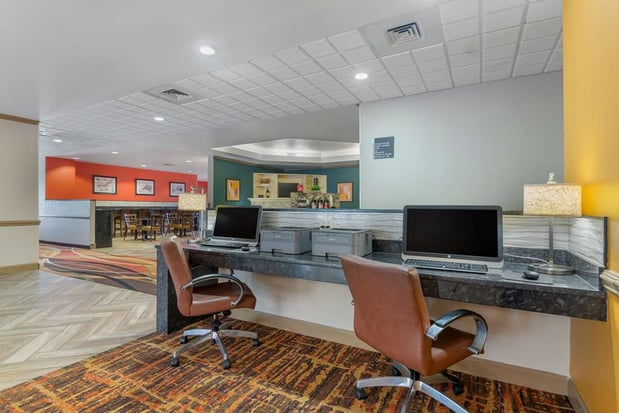 Images Best Western Plus Suites-Greenville