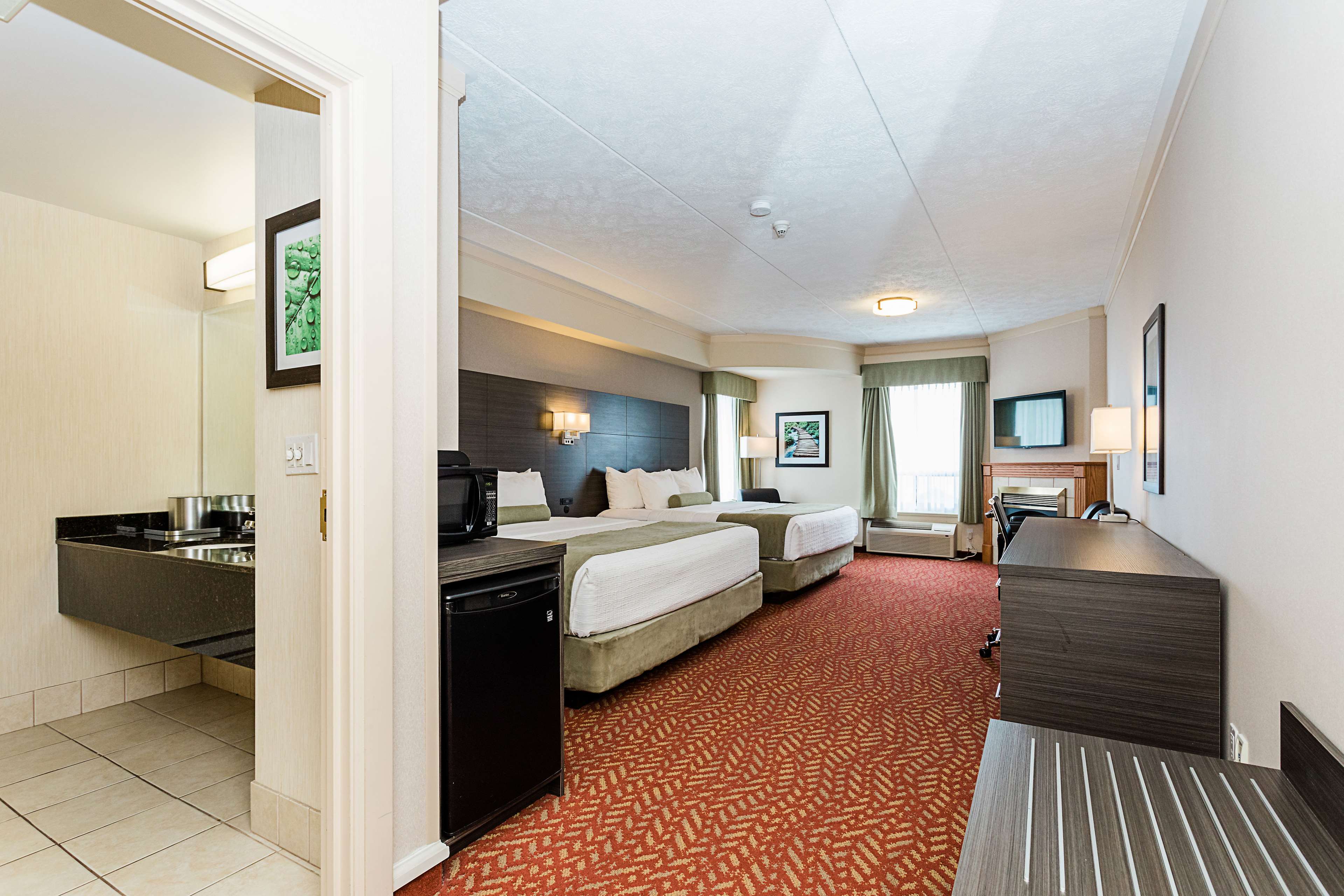 Room TypeKKFT Best Western Inn On The Bay Owen Sound (519)371-9200