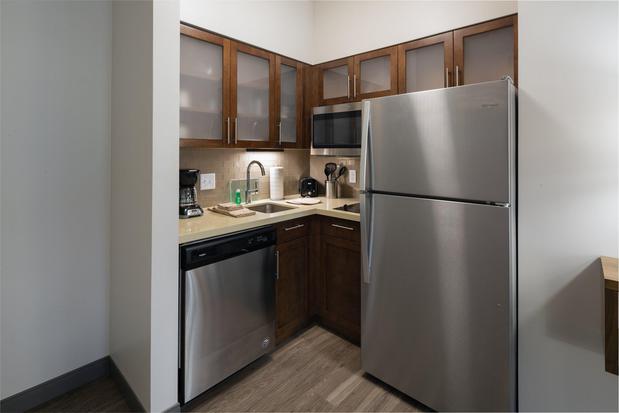 Images Staybridge Suites Phoenix – Biltmore Area by IHG