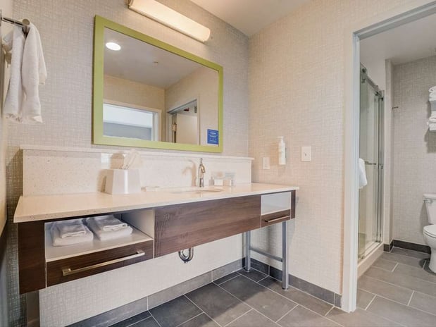 Images Hampton Inn and Suites Williamstown Ark Encounter