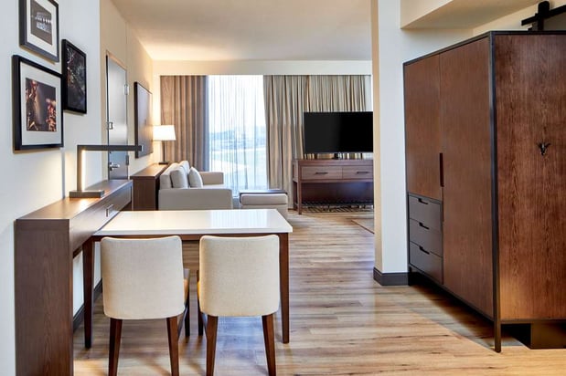 Images Embassy Suites by Hilton Nashville Downtown