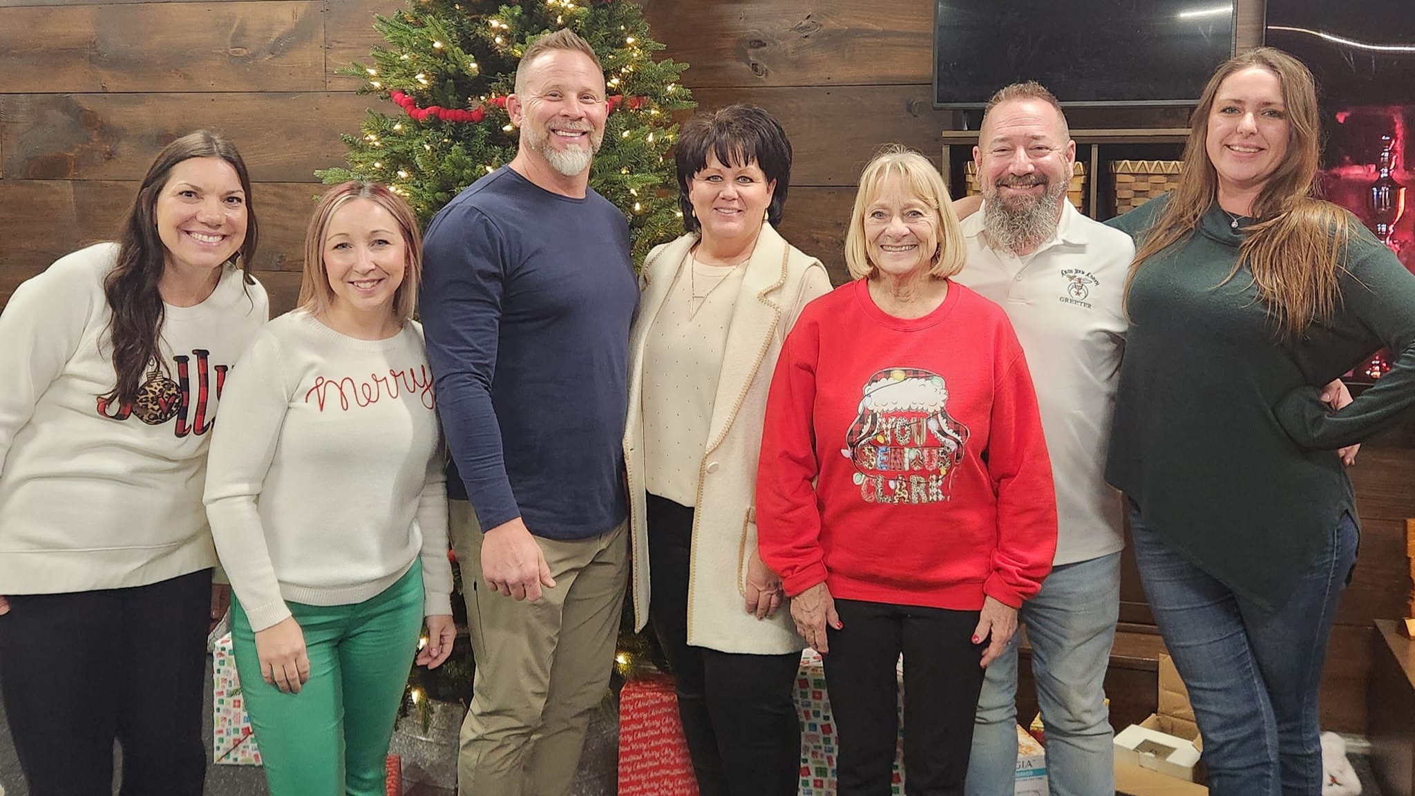 A fun night bringing in the holidays with a great team at the Christmas party. We put our detective hats on to solve the murder mystery, had many laughs together and opened a variety of presents. Thank you to the Dupree family for hosting such a memorable night. It is greatly appreciated from your team.