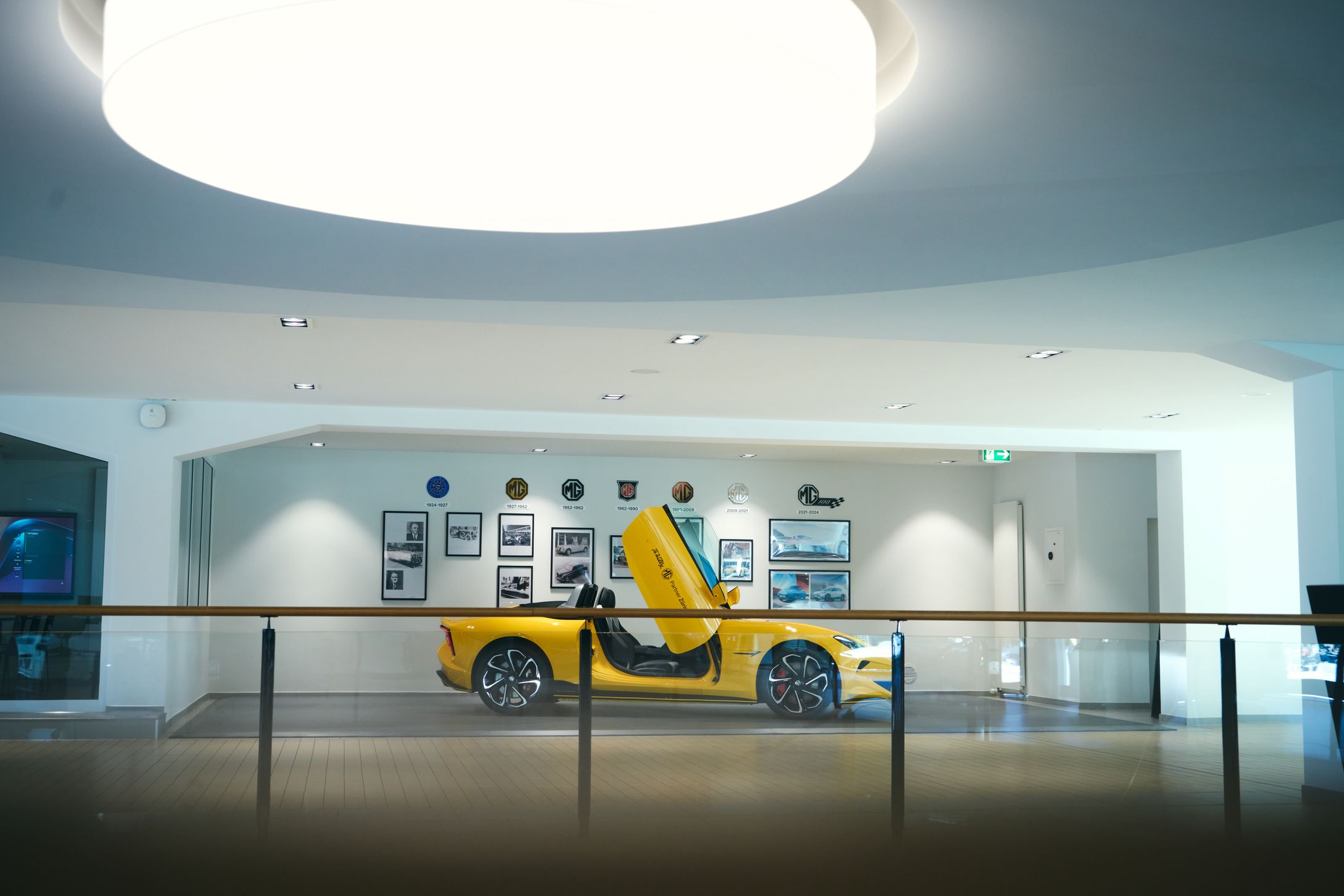 Bilder Th. Willy Zürich-Schlieren