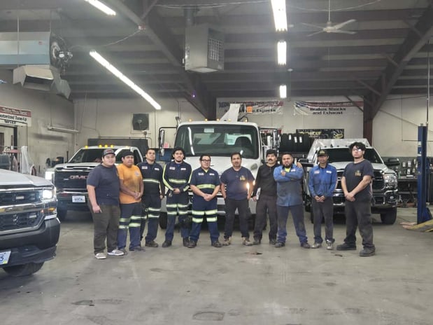 Images CB Truck Tire Service Inc