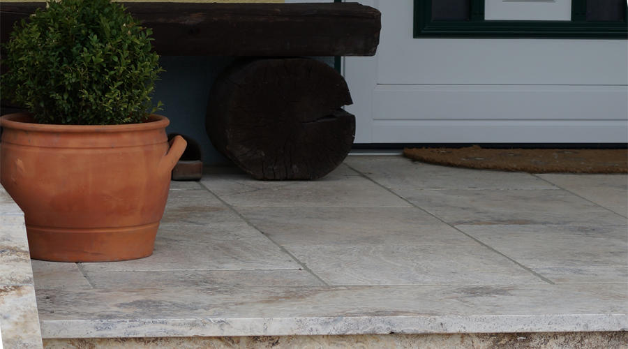 Fliesen Sarakam, Paracelsusstraße 18 in Salzburg