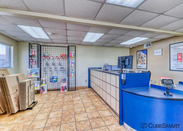 Images CubeSmart Self Storage