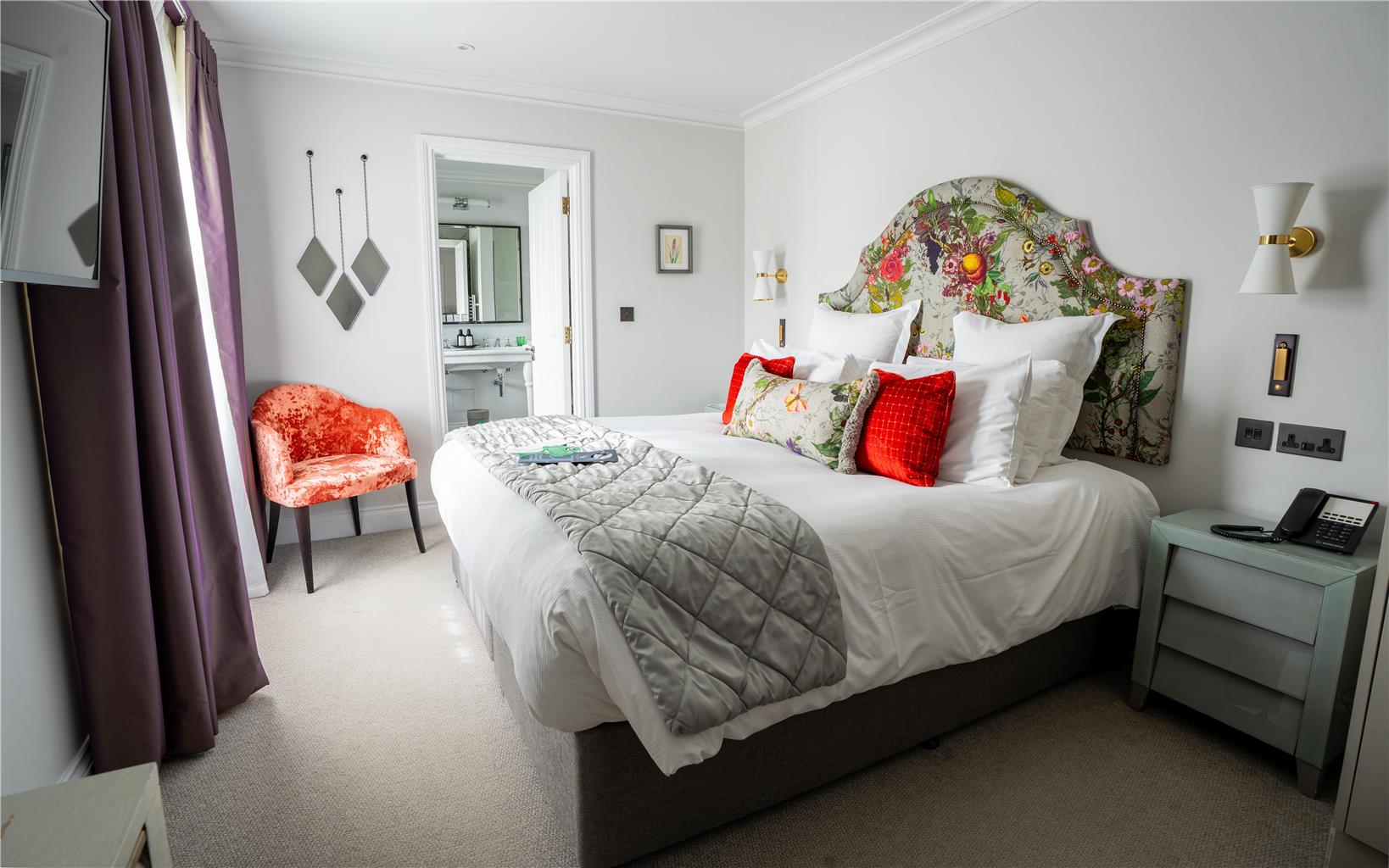 Gresham Premium Room
