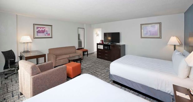 Images Best Western Plus Hotel & Conference Center