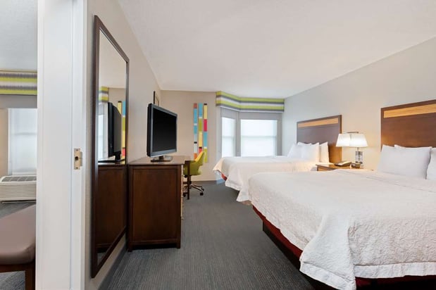 Images Hampton Inn & Suites Fort Myers Beach/Sanibel Gateway