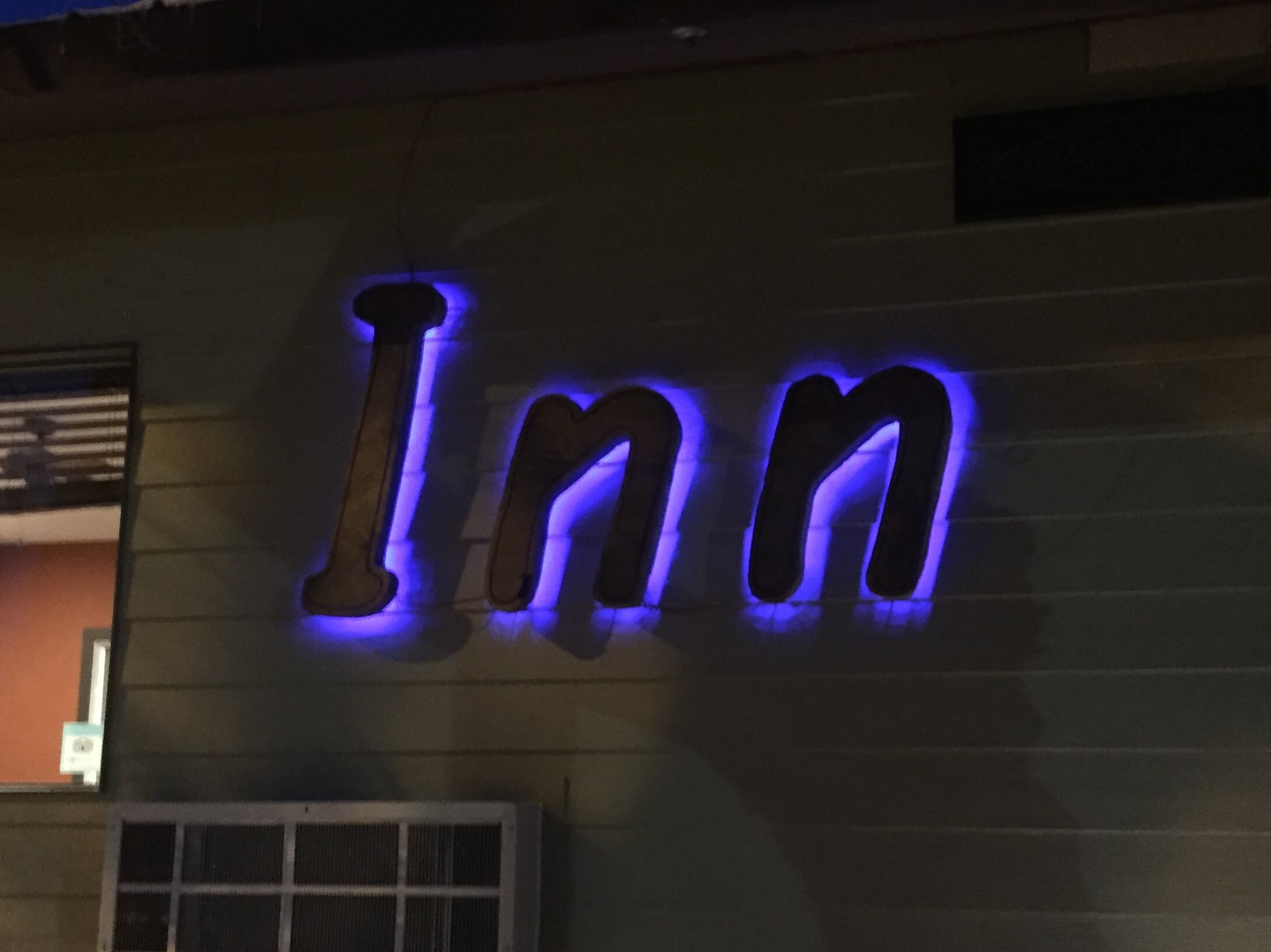 Well lit signage welcomes you to Sagebrush Inn and Suites in Broadus, Montana!