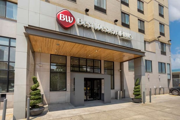 Images Best Western Plus Plaza Hotel