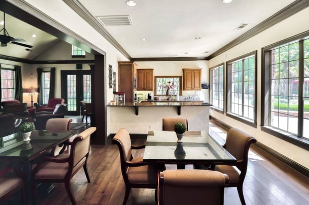 Images SaddleBrook Apartments