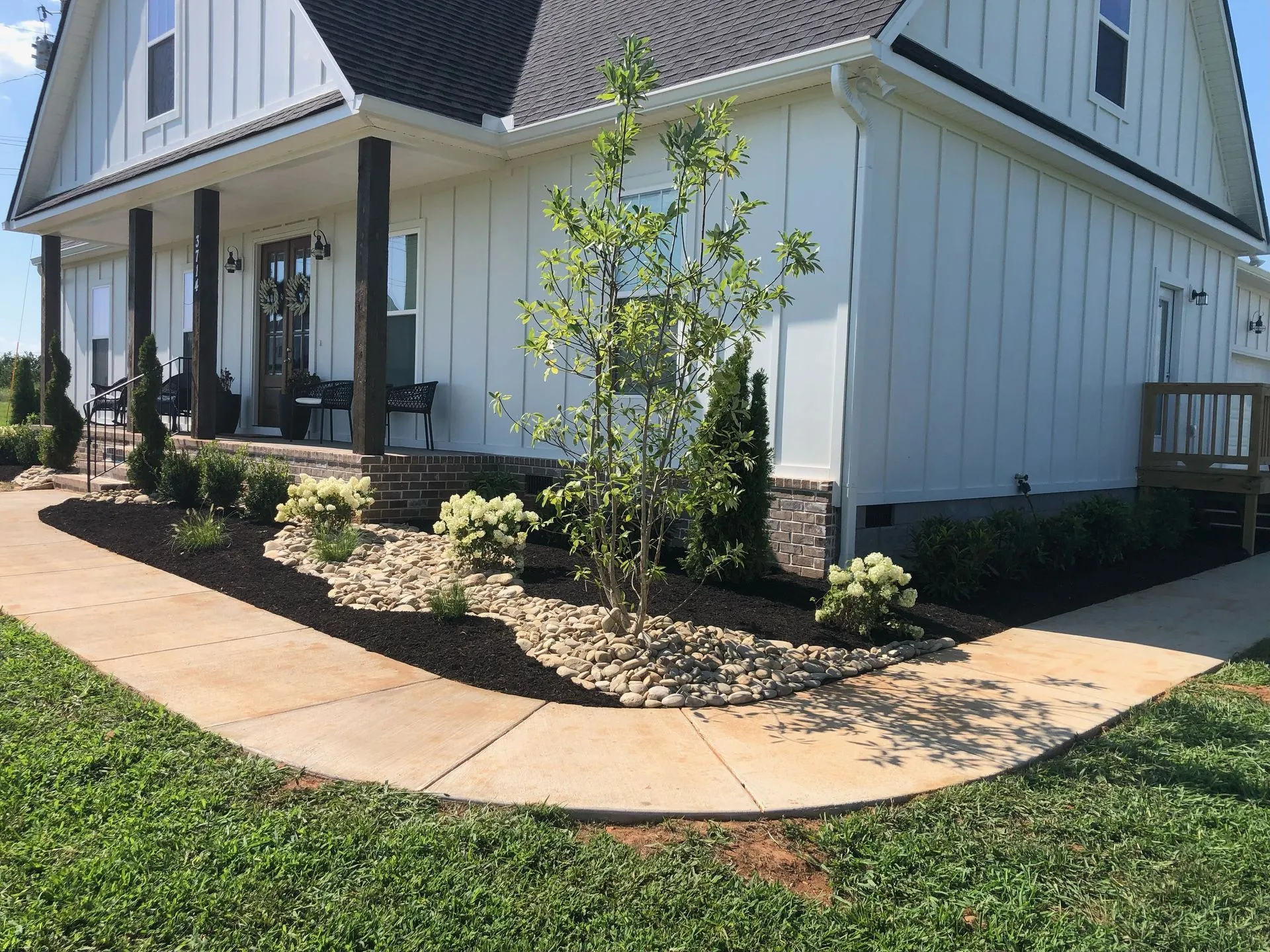 Walsh's Landscaping & Lawn Care Image