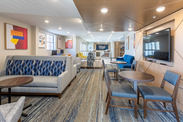 Images Holiday Inn Express & Suites Englewood - Denver South by IHG