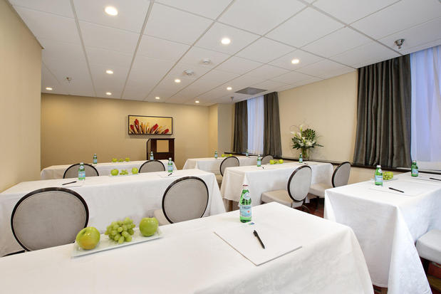 Images Holiday Inn Express Denver Downtown by IHG