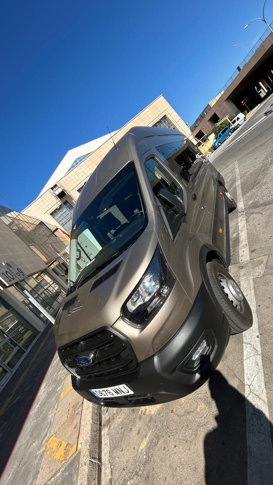 Images Premium Shuttles