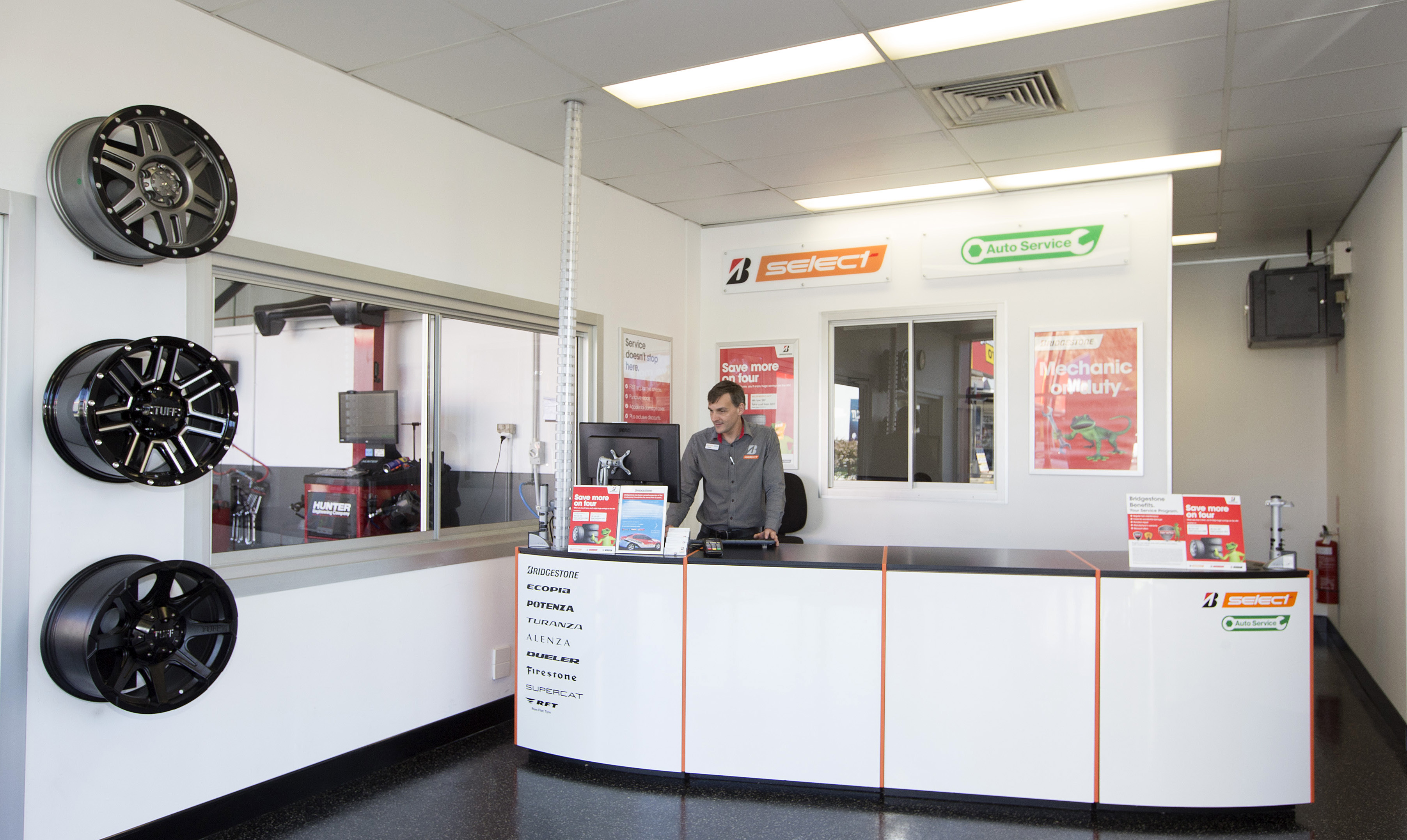 Images Bridgestone Select Tyre & Auto Keperra
