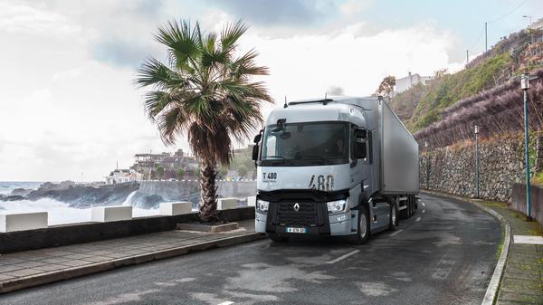 Bilder Volvo Trucks & Renault Trucks | Neuwagenzentrum Hamburg