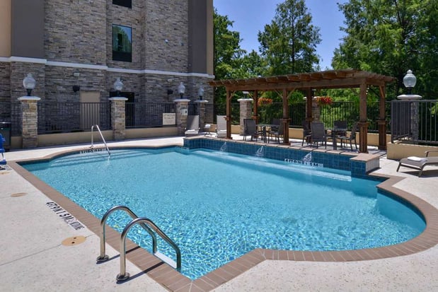 Images Hampton Inn & Suites Dallas Market Center