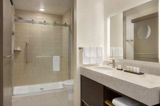 Images Embassy Suites by Hilton Syracuse Destiny USA