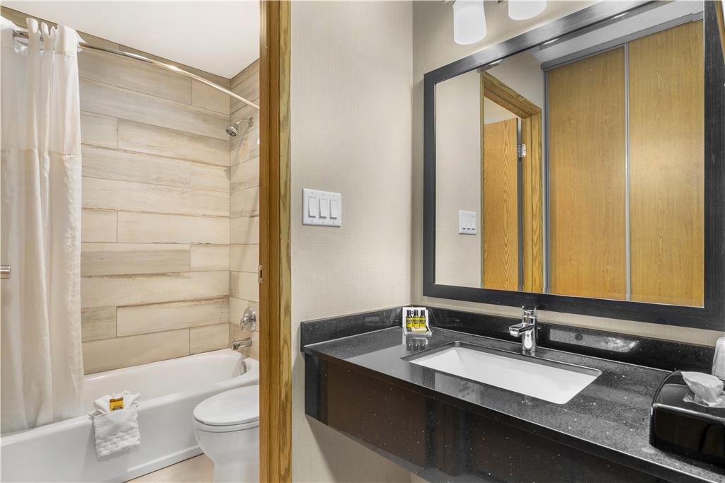 Images Best Western Plus Country Meadows Inn