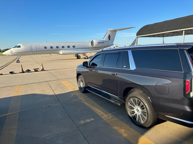 Images Level Up Limo - Chicago Luxury Limos and Chauffeur Service