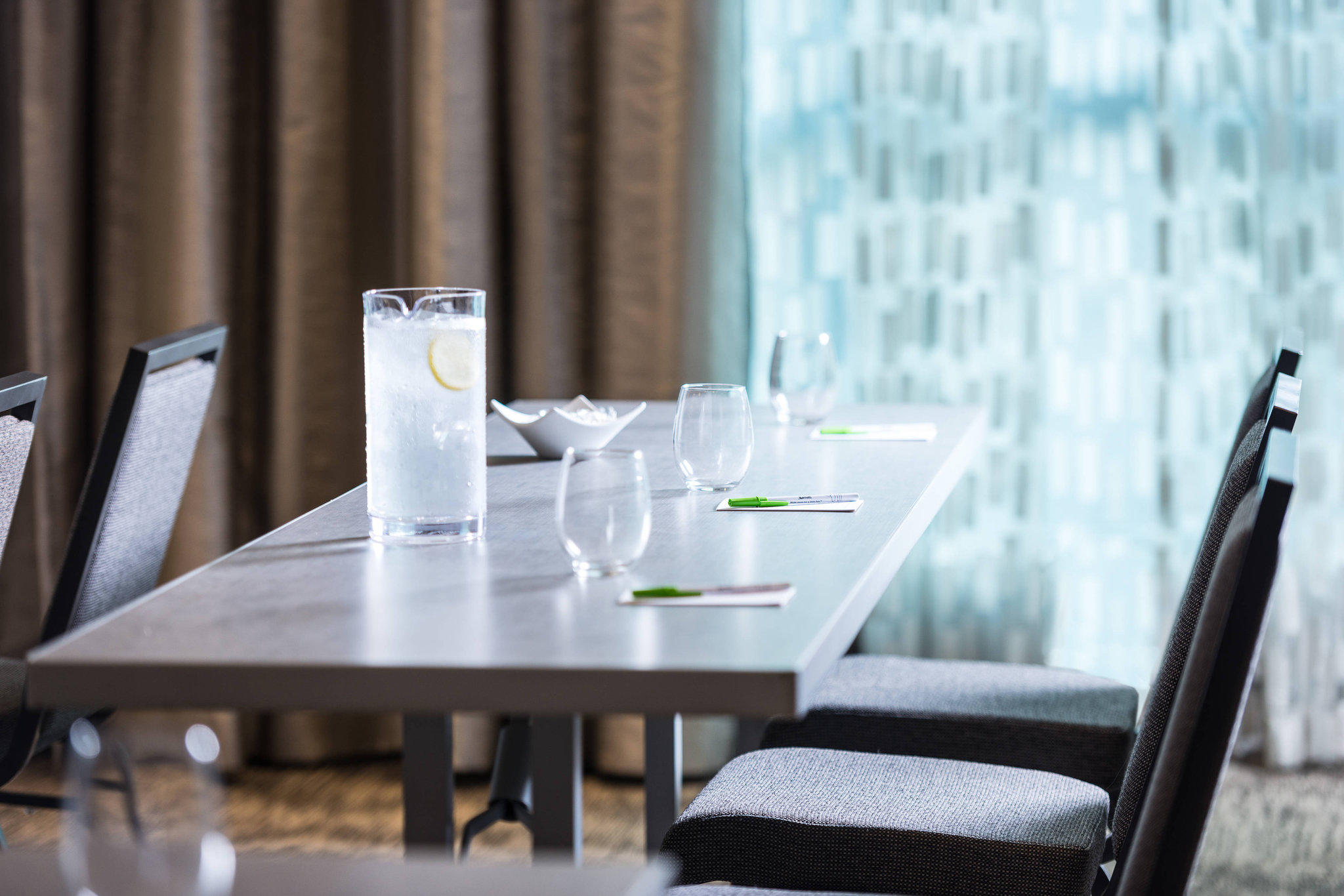 Courtyard by Marriott Edgewater NYC Area Coupons near me in Edgewater