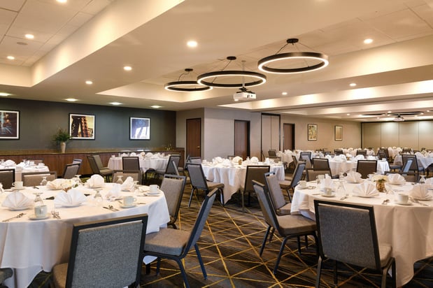 Images Holiday Inn & Suites Oakland - Airport by IHG