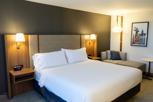 Images Holiday Inn Nashville-Vanderbilt (Dwtn) by IHG