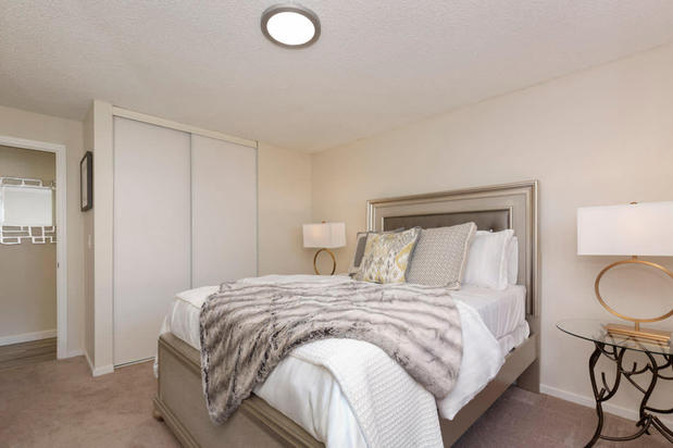 Images Park 212 Apartment Homes