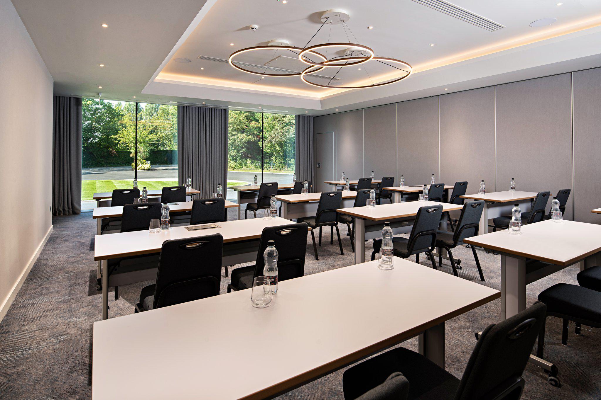 Holiday Inn London - Shepperton, an IHG Hotel Shepperton 01932 899988