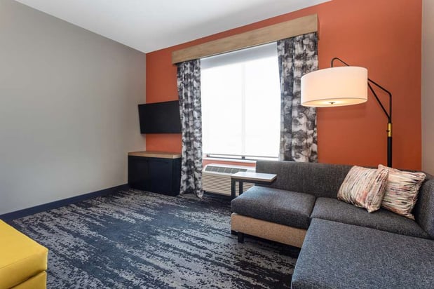 Images Hilton Garden Inn Hays