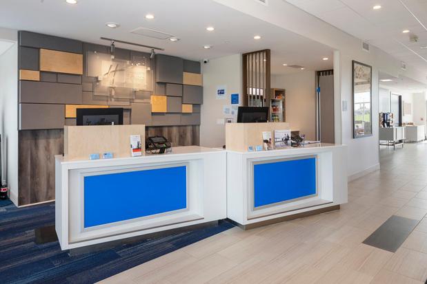 Images Holiday Inn Express & Suites Bourbonnais East - Bradley by IHG